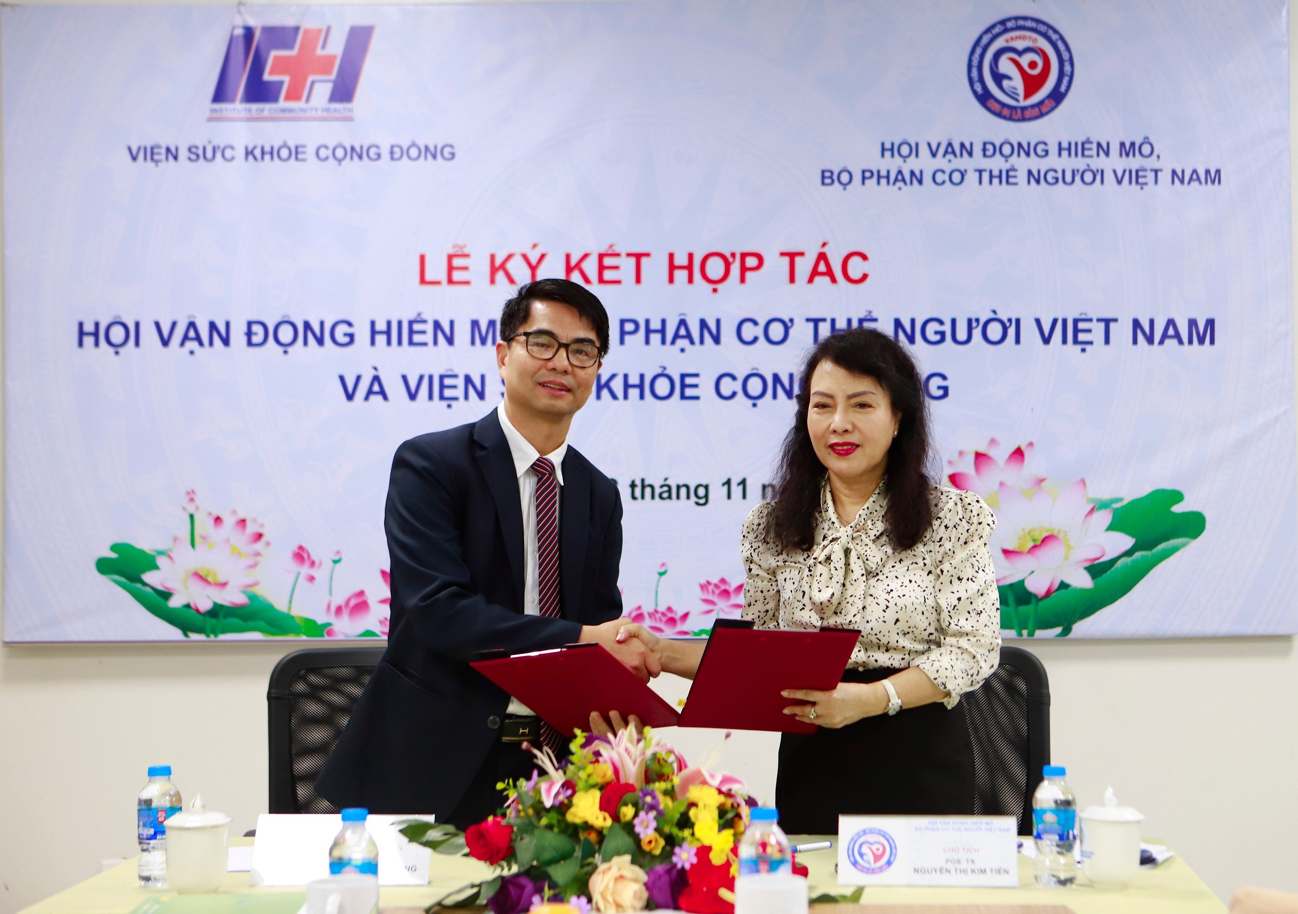 Lễ Ký kết hợp tác giữa Viện Sức khoẻ Cộng đồng và Hội vận động hiến mô, bộ phận cơ thể người Việt Nam